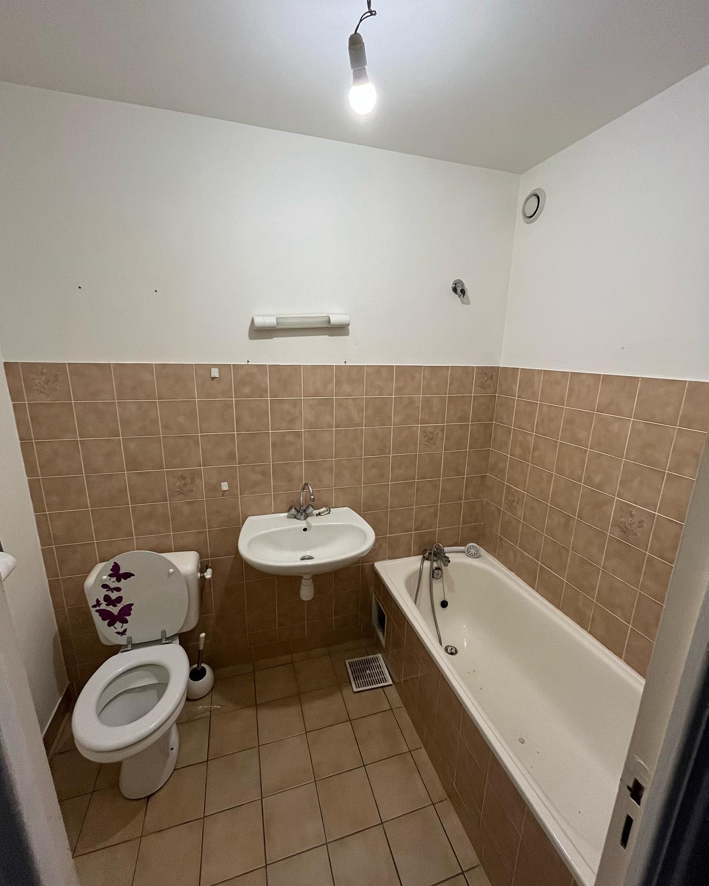 Salle de bain avant